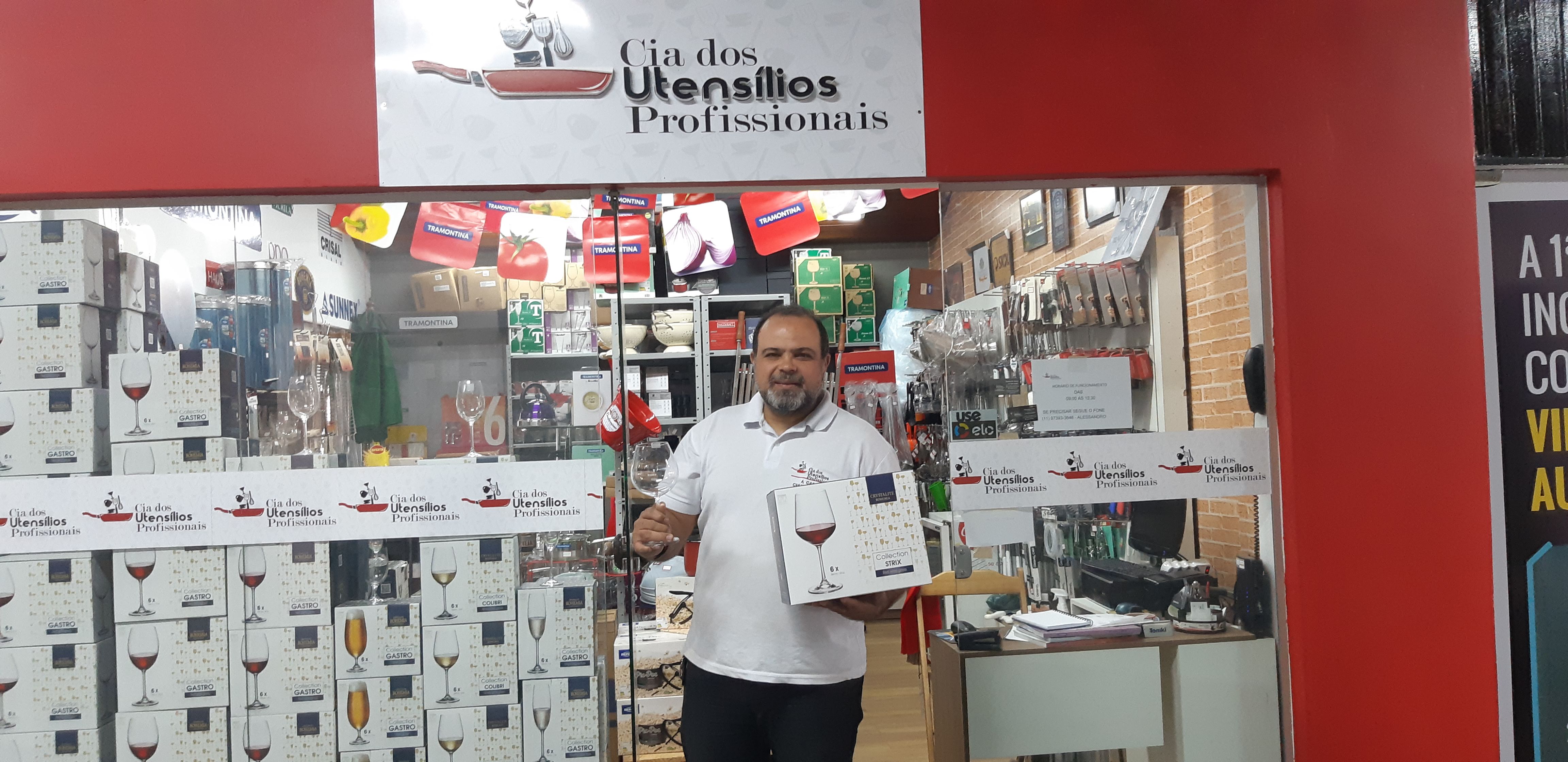 Como escolher um distribuidor de utensílios e equipamentos para cozinha industrial em São Paulo